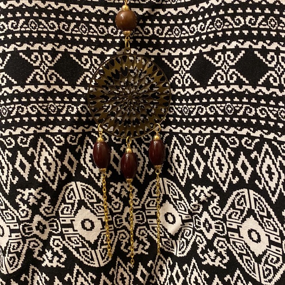 Women’s Tank with Built-in Necklace - Picture 5 of 12